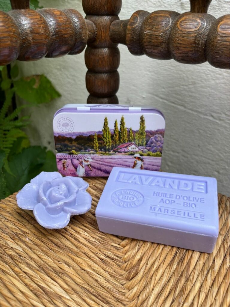 Franse zeep met zeepblik en gastenzeep