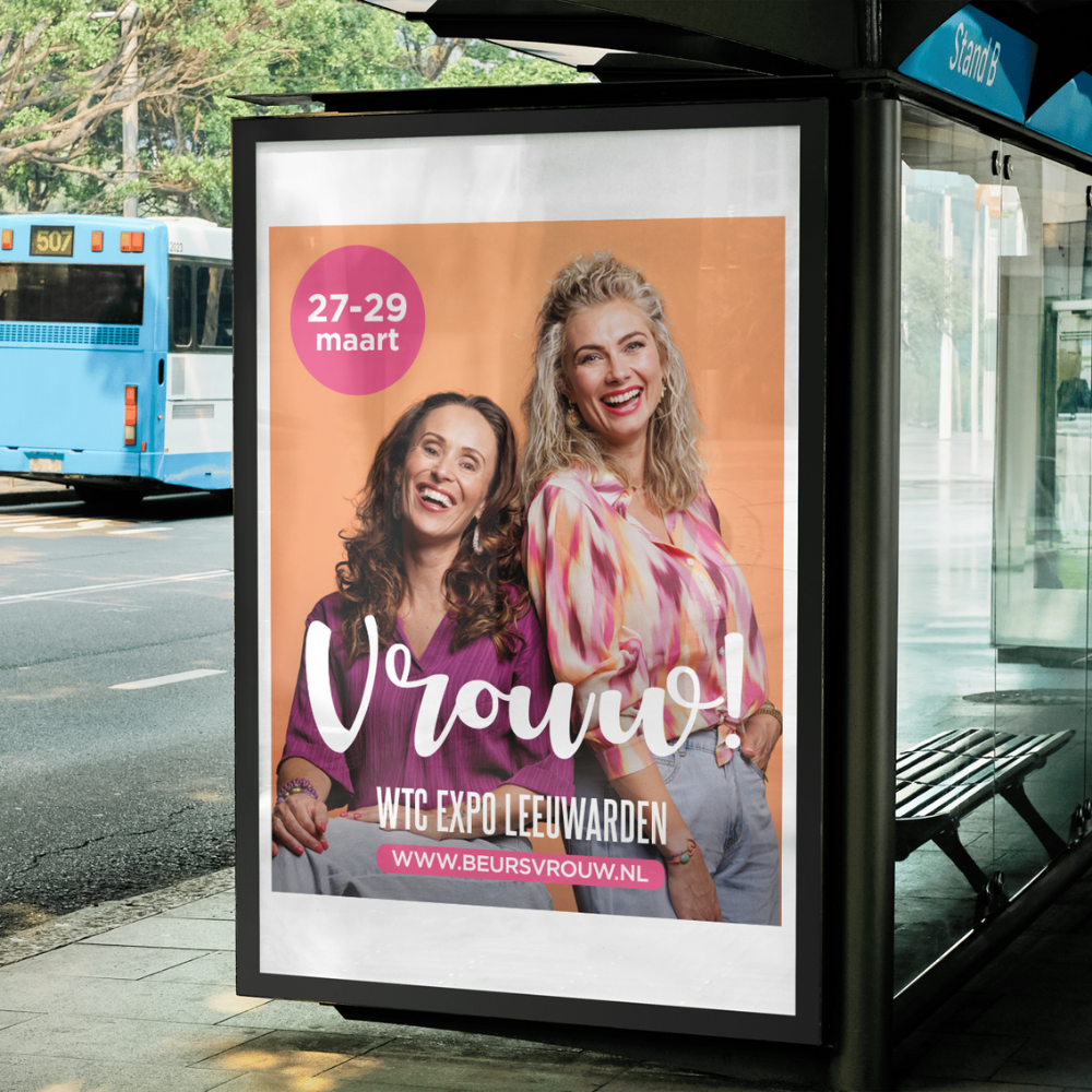 bushokje beeld Vrouw!